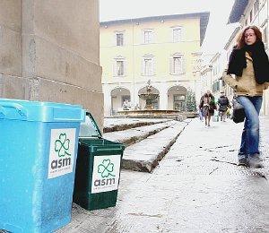 I contenitori per la raccolta porta a porta nel centro