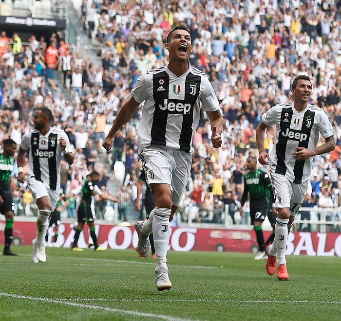 CR7 si sblocca, la sua doppietta tiene la Juve a punteggio pieno 