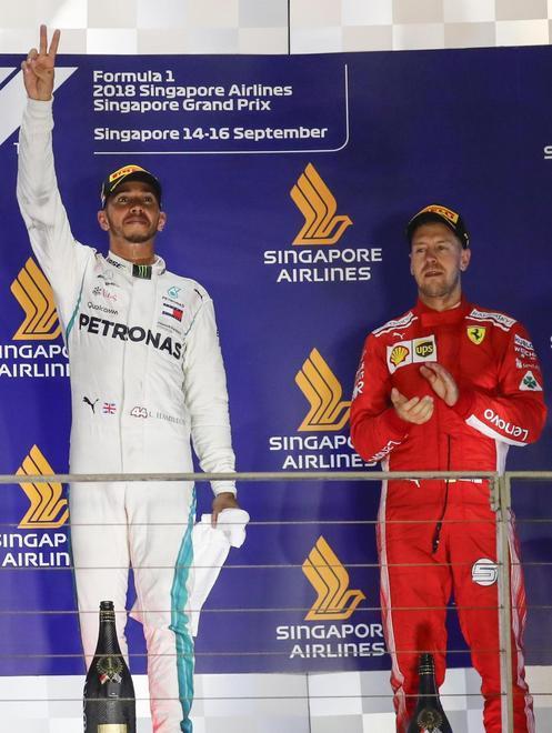 Hamilton trionfa anche a Singapore Resa Ferrari: Vettel 3°, Kimi solo 5° 