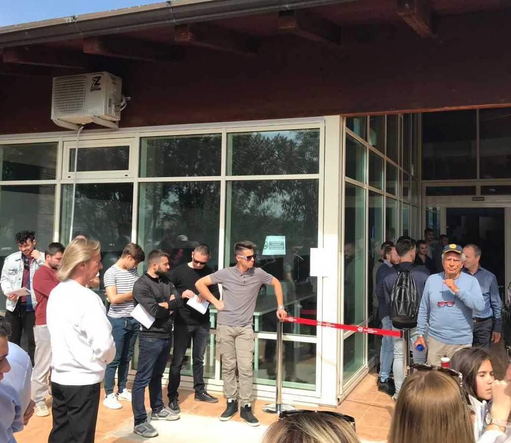 Comparse in famiglia: il bimbo da Clooney, la madre da Accorsi 