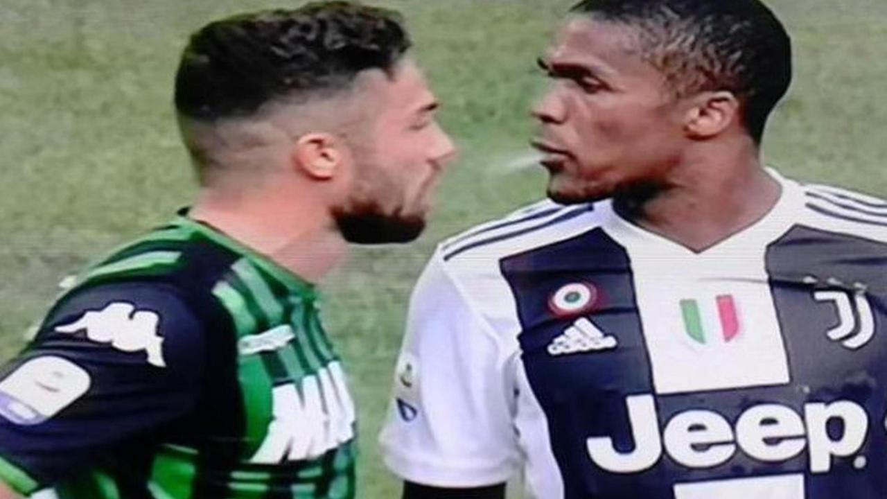 Di Francesco "Da me frasi razziste? Solo invenzioni". Per Douglas Costa 4 turni di stop