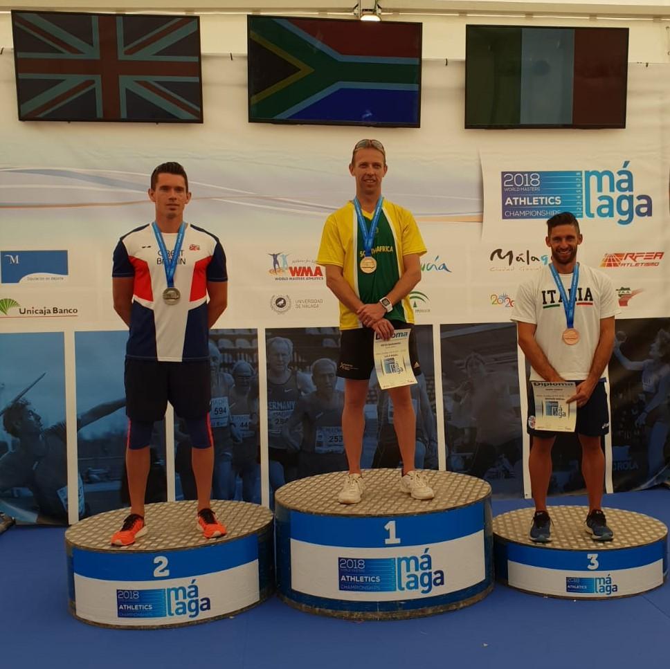 Fabio Fedele sul terzo gradino del podio ai Mondiali Master di Malaga