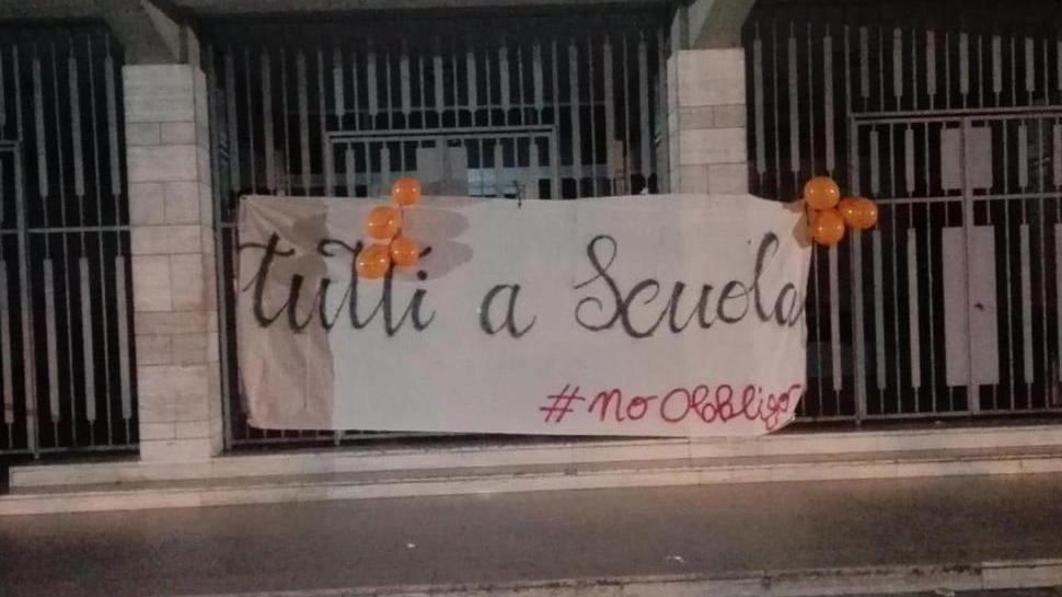Due bambini sospesi da scuola: non erano vaccinati