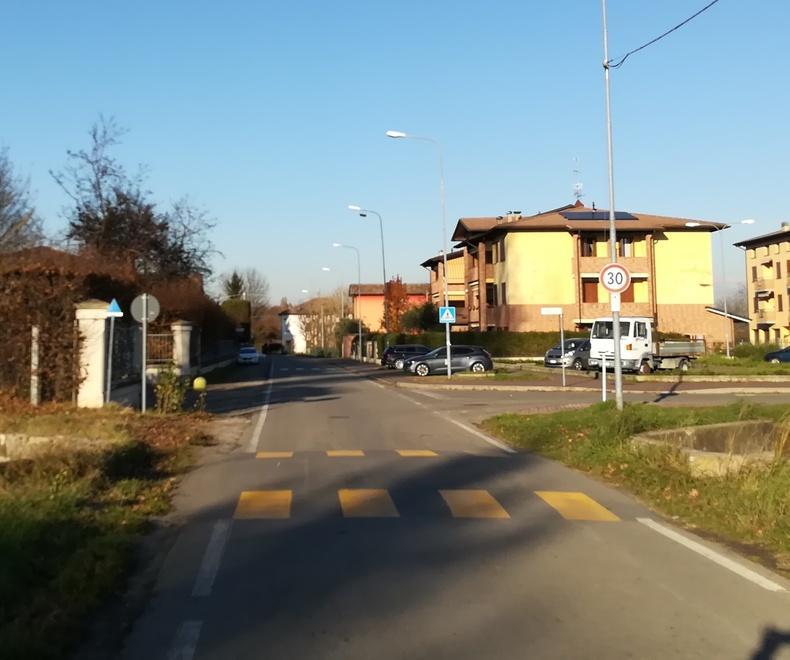 Via Griminella, la strada nella quale verrà realizzata la pista ciclabile