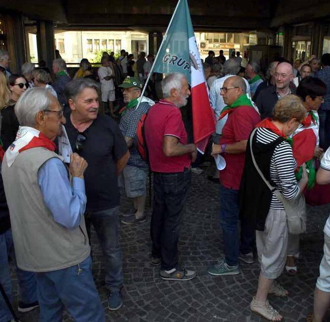 In cinquecento a cantare “Bella Ciao”: l’antifascismo massese torna in piazza 