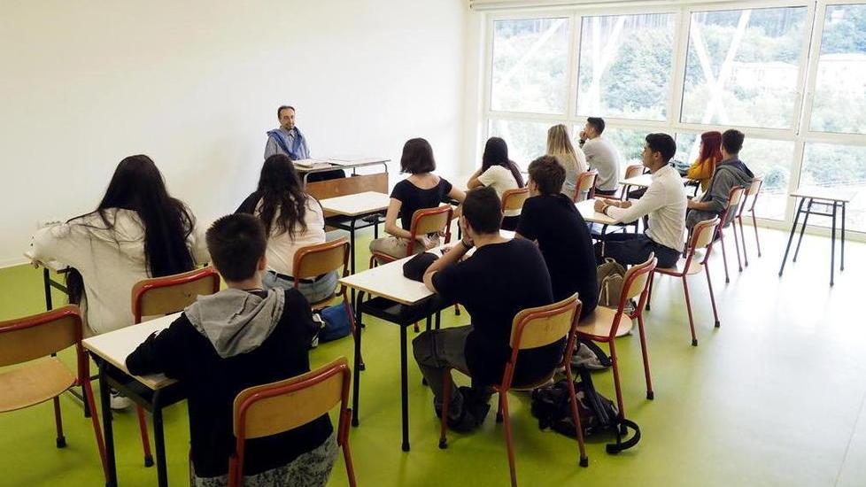 Festa e soddisfazione Un edificio modello