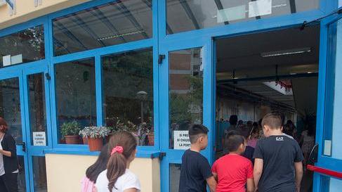 Scuola, tutti in classe ma all’appello mancano ancora oltre mille cattedre