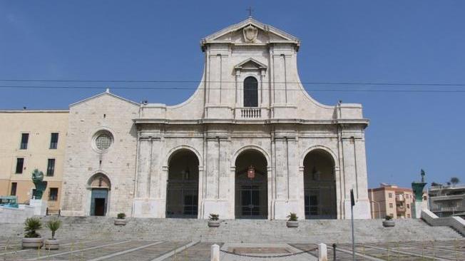 Maltempo: un fulmine colpisce la basilica di Bonaria 