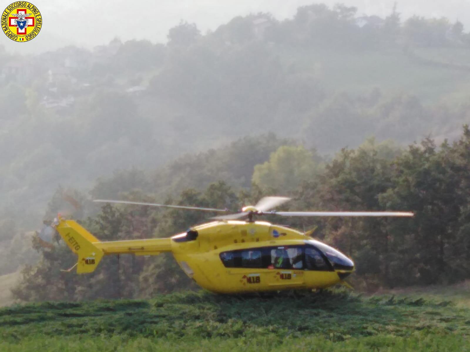 Giovane disarcionata dal cavallo, soccorsi mobilitati