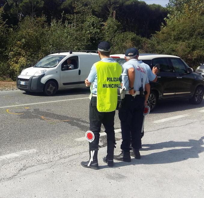 Scontro auto-moto sull’Aurelia: gravissimo 