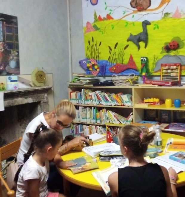La biblioteca riapre e rilancia il baratto di libri e giocattoli 