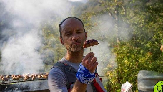 A Vaiano si corre mentre si mangia A Prato i “runner” vanno all’indietro