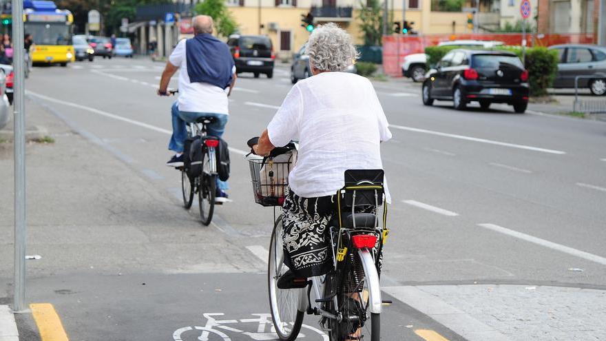 Via Emilia Est, per la ciclabile altri sei mesi di cantiere