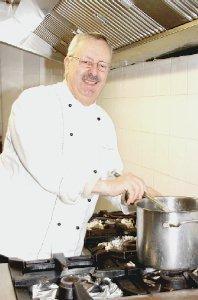 <strong>IVO PIAGNERI.</strong> Il patron della trattoria “Da Galileo”, morto in aprile all’età di 68 anni, è stato uno dei più noti ristoratori livornesi: memorabili le sue battaglie in difesa del cacciucco