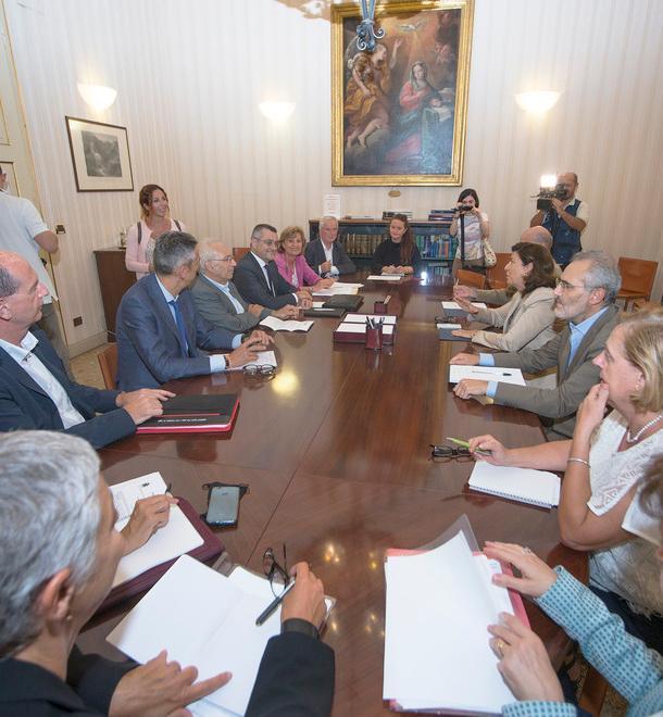 Caos scuole, per ora resta il doppio turno Accelerata sui moduli, ma priorità all’asilo 
