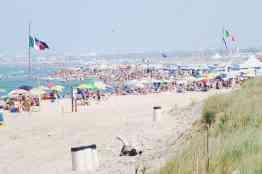 La spiaggia a Marina di Vecchiano località molto gettonata specie la domenica