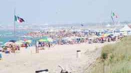 La spiaggia a Marina di Vecchiano località molto gettonata specie la domenica
