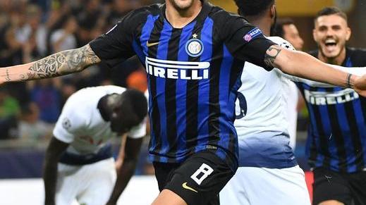 Pazza Inter, rimonta stratosferica E il Napoli sbatte sul muro serbo