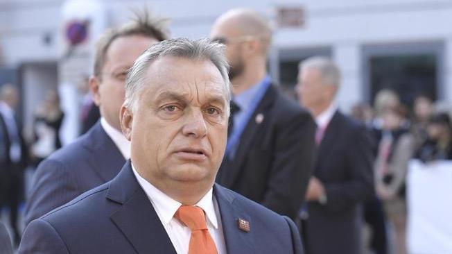Orban, stop a sbarchi e via chi è in Ue