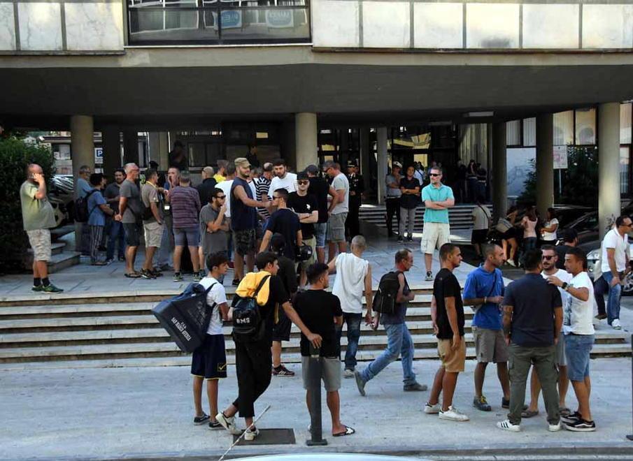 Dalle anticipazioni allo sgomento