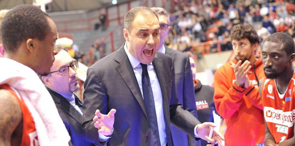 Campo squalificato: l’anticipo tra Avellino e Cantù si gioca sul neutro di Pistoia 