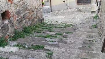 Strade «da terzo mondo» Raccolta di firme a Prata