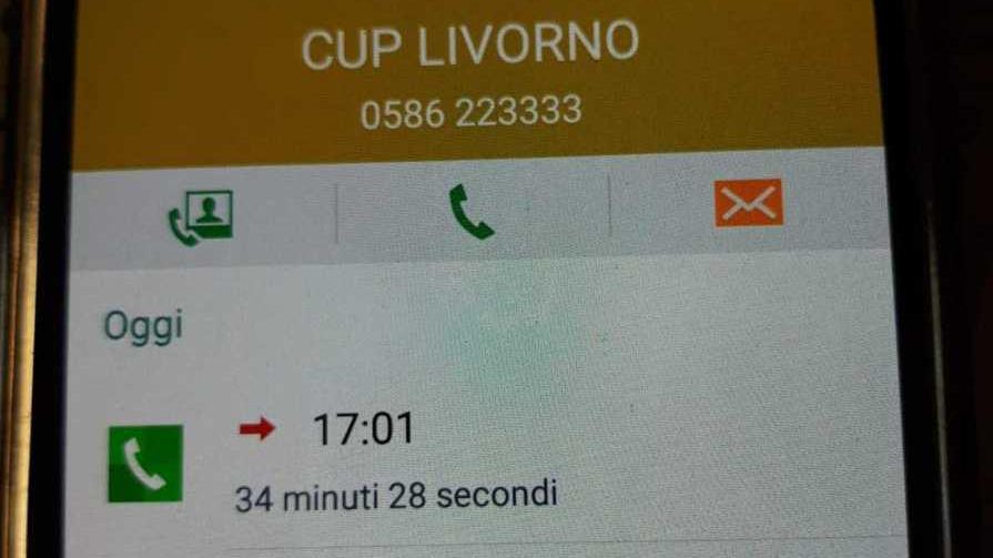 La beffa del CupTel: dopo 34 minuti in coda il disco dice “Richiami”