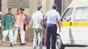 I soccorsi a un operaio intossicato