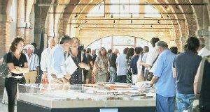 In mostra agli Arsenali progetti e lavori della giunta e, in alto, il sindaco durante l’intervista