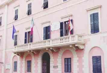 Il palazzo del Comune a Portoferraio