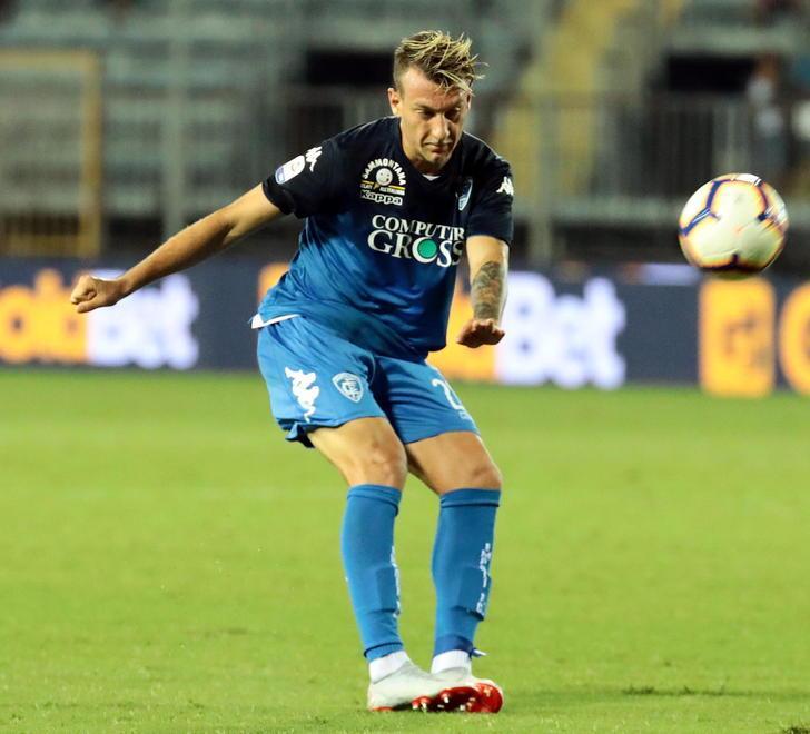 Si torna alle due punte Veseli resta a sinistra
