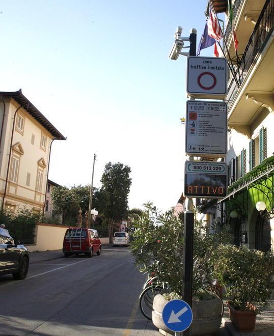 Scattano i nuovi sensi unici in centro e a Roma Imperiale 