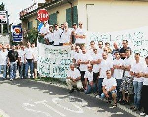 La protesta di alcuni lavoratori della Vallata