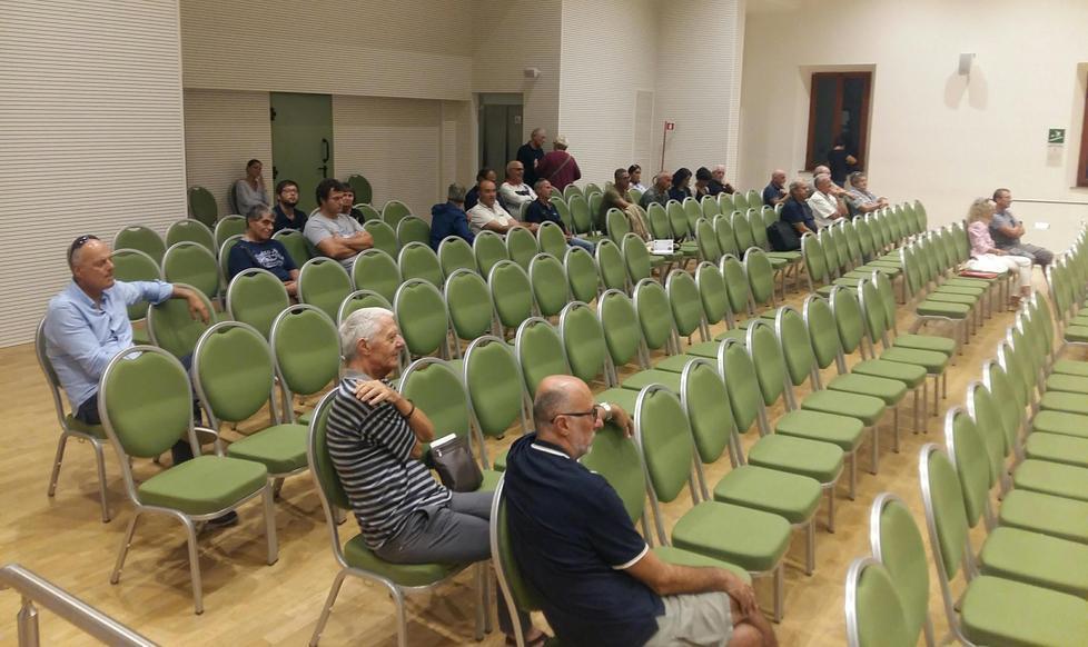 Vuoti i banchi di Gasperini Pistillo e Battini