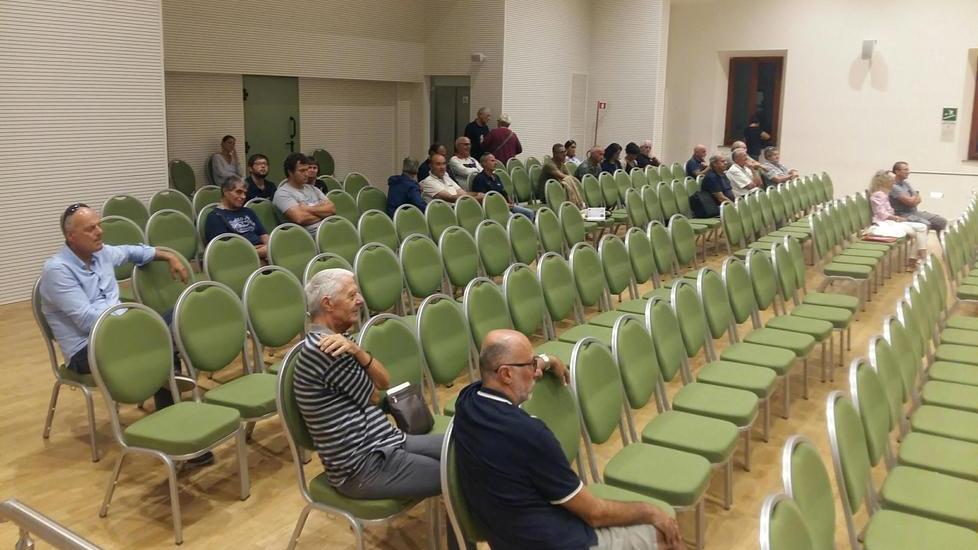 Vuoti i banchi di Gasperini Pistillo e Battini
