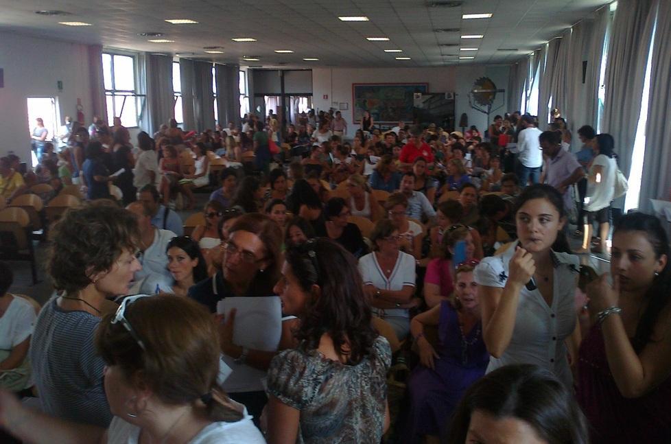 Ritardi nelle nomine dei prof supplenti: sono più di 270 le cattedre ancora vuote 