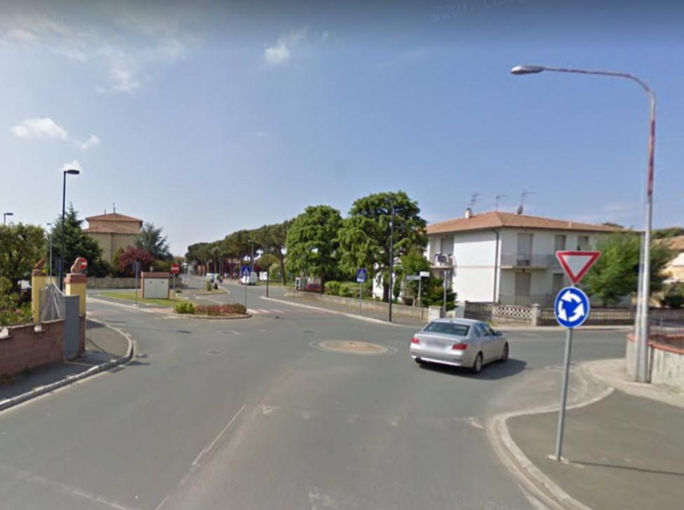 Anziano derubato del Rolex speronato in bici da un’auto a Donoratico