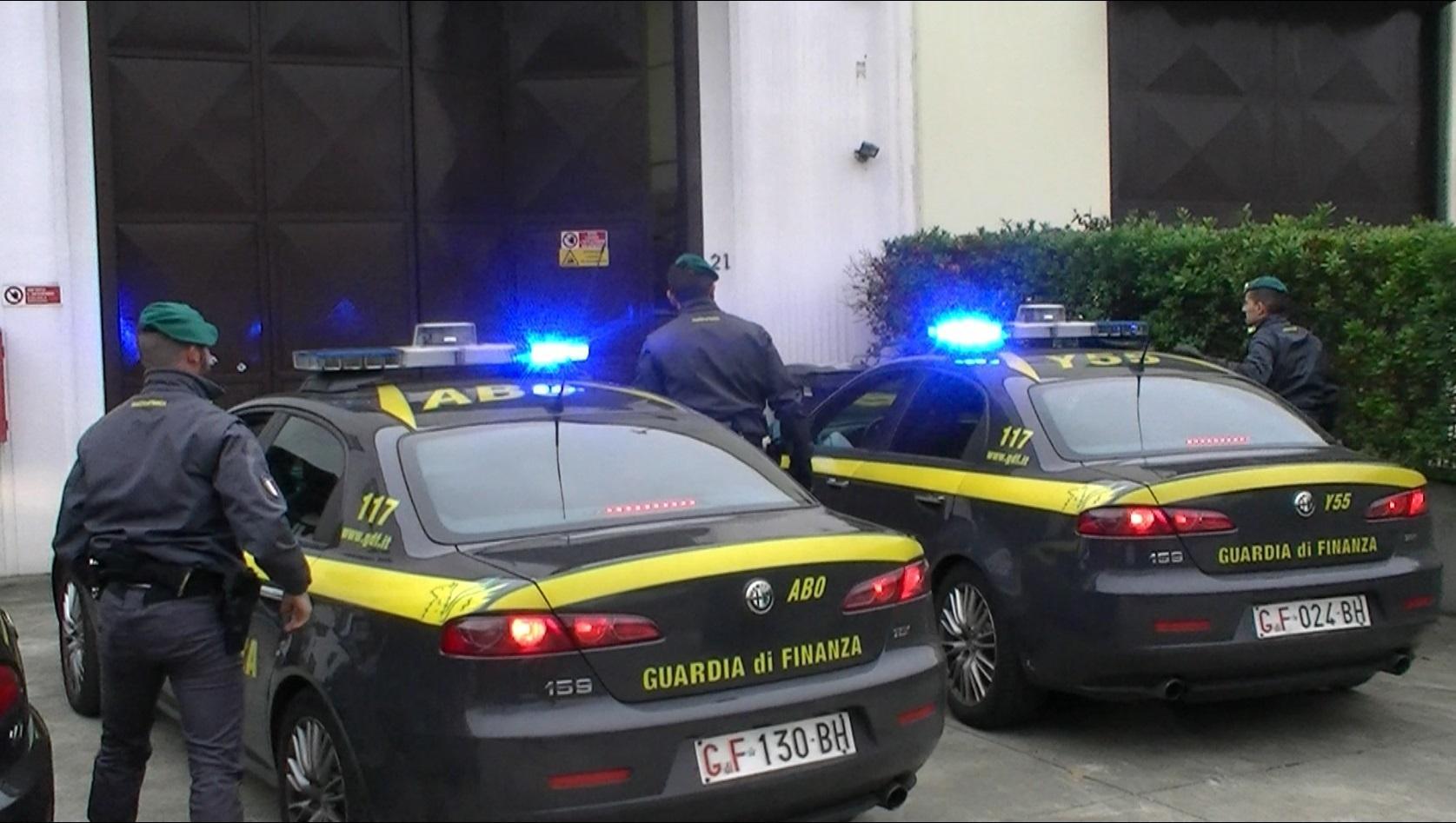 Un'operazione della Finanza (foto d'archivio)