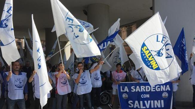 Lega, stop pass per l'università ai migranti: manifestazione a Cagliari 