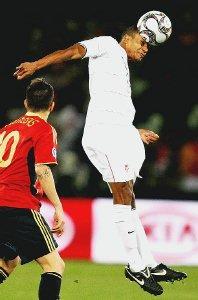 <strong>RICARDO CLARK. </strong>Nato il 10 febbraio 1983 ad Atlanta, tesserato per gli Houston Dynamo e nazionale dal 2005 È un centrocampista che ama giocare davanti alla difesa
