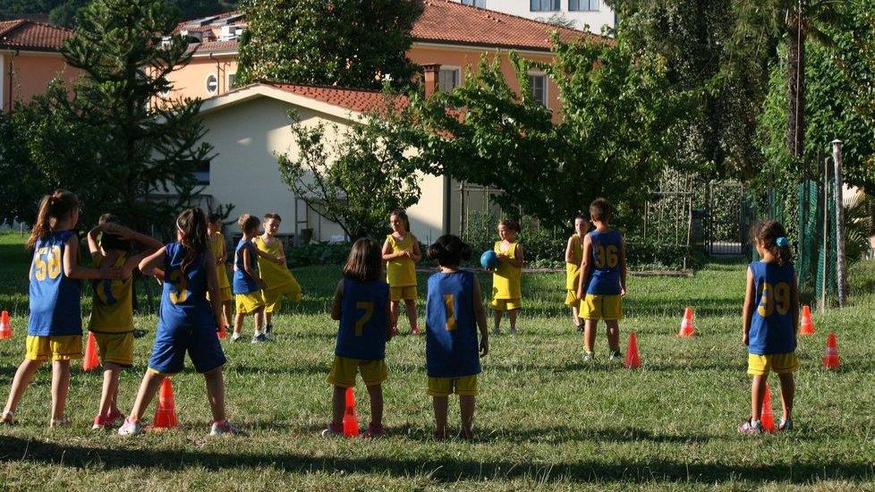 Ecco l’Open Day del Basket femminile Porcari Atlete, allenatori, suore e famiglie in campo