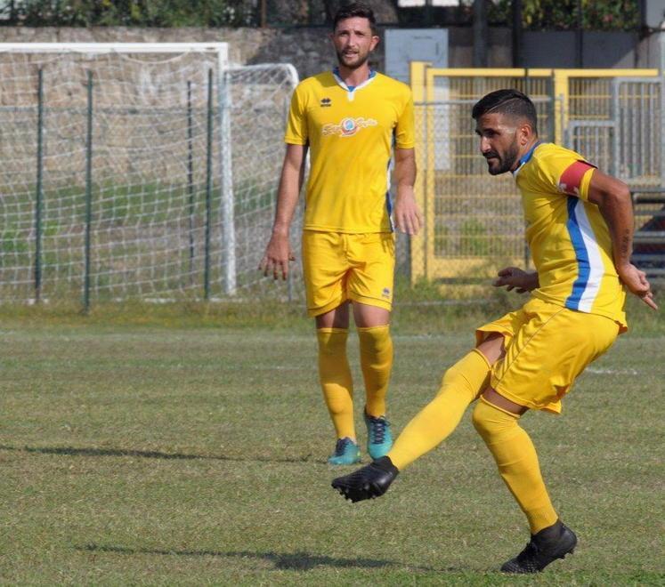 Segnare e vincere: la missione rossoblù nel debutto casalingo 