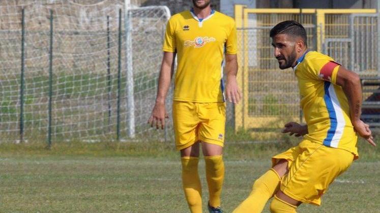 Segnare e vincere: la missione rossoblù nel debutto casalingo