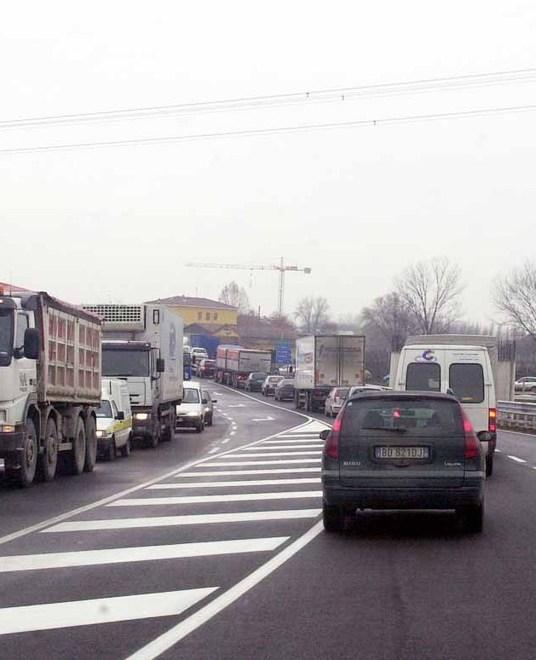 In bicicletta fino a Modena per invocare una pista ciclabile 