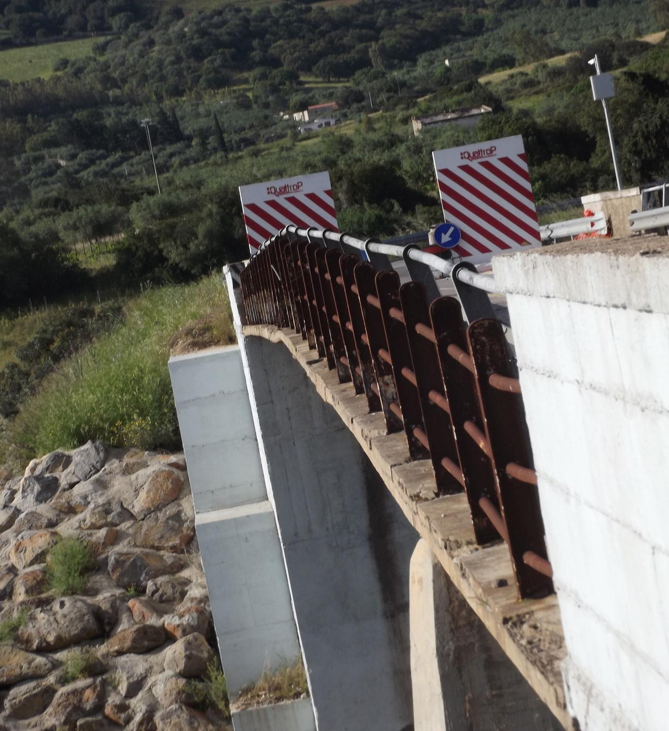 Nuovi piccoli passi in avanti per i lavori sul ponte di Oloè