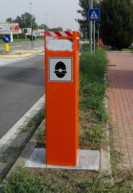 Vandali in azione: speed check fuori uso 