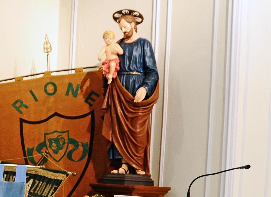San Giuseppe ritrovato restaurata la statua realizzata in cartapesta