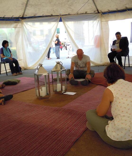 Preghiera e meditazione nella Tenda del silenzio