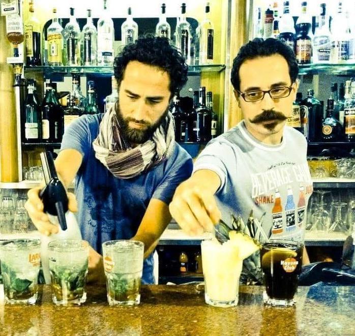 I baristi spengono le pay tv: «Con quei soldi sponsorizziamo i giovani calciatori locali»