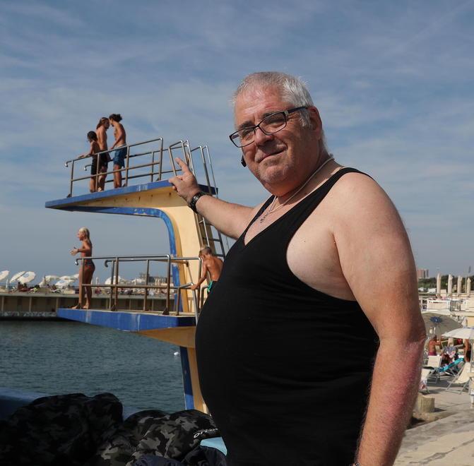 “Ringo”, il tavolone e il trampolino dei Fiume: «Dopo 50 anni di carriera smetto con i tuffi» 